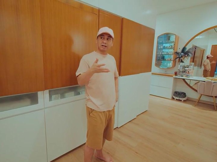 Gaya Hidup Simple Raditya Dika dalam Kehidupan Sehari-hari