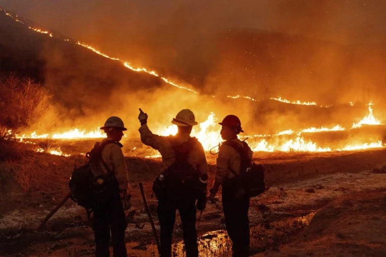 Kebakaran Hutan California Bakar 80 Ribu Hektare Lahan