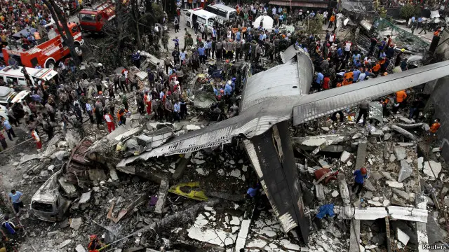 Kecelakaan Pesawat Hercules di Kolombia: 66 Tewas dalam Tragedi Militer